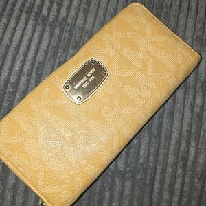 Michael Kors Yellow Zip Wallet Mk